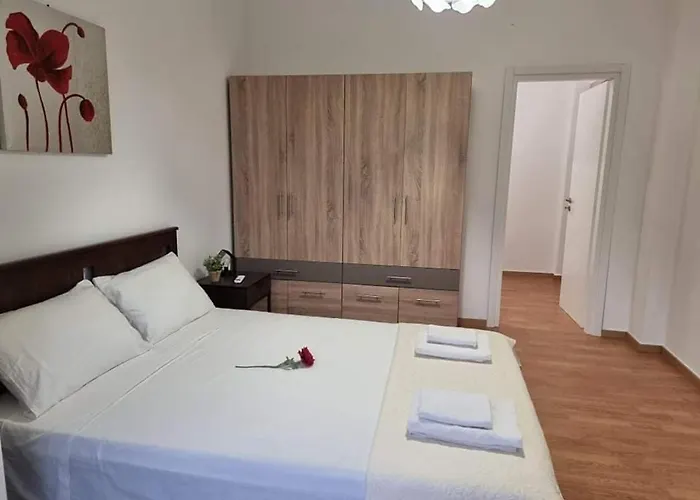 Pine Tree Apartment